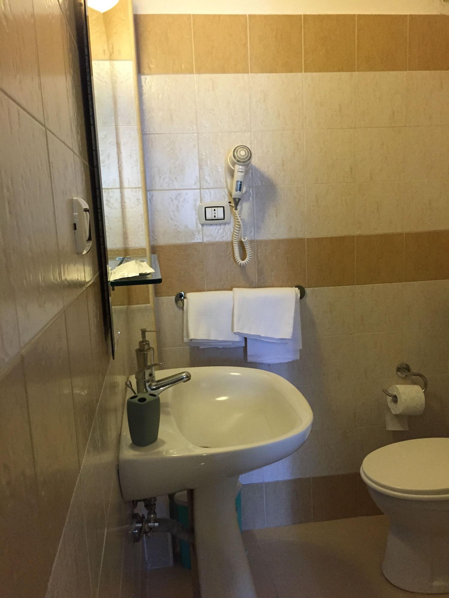 Hotel Centrale Europa كاتانيا المظهر الخارجي الصورة