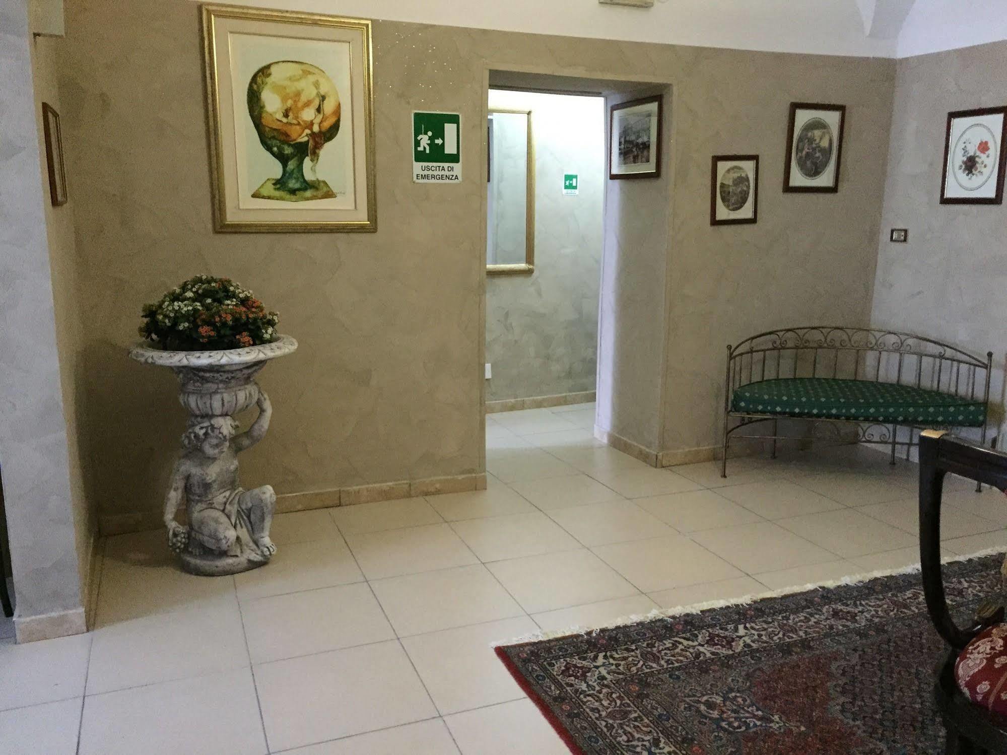 Hotel Centrale Europa كاتانيا المظهر الخارجي الصورة
