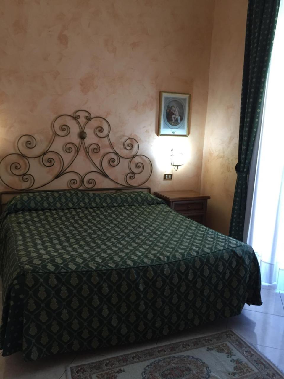 Hotel Centrale Europa كاتانيا المظهر الخارجي الصورة